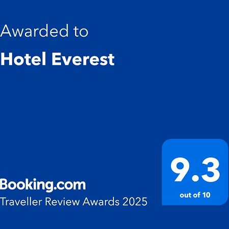 Hotel Everest Pushkar Bagian luar foto