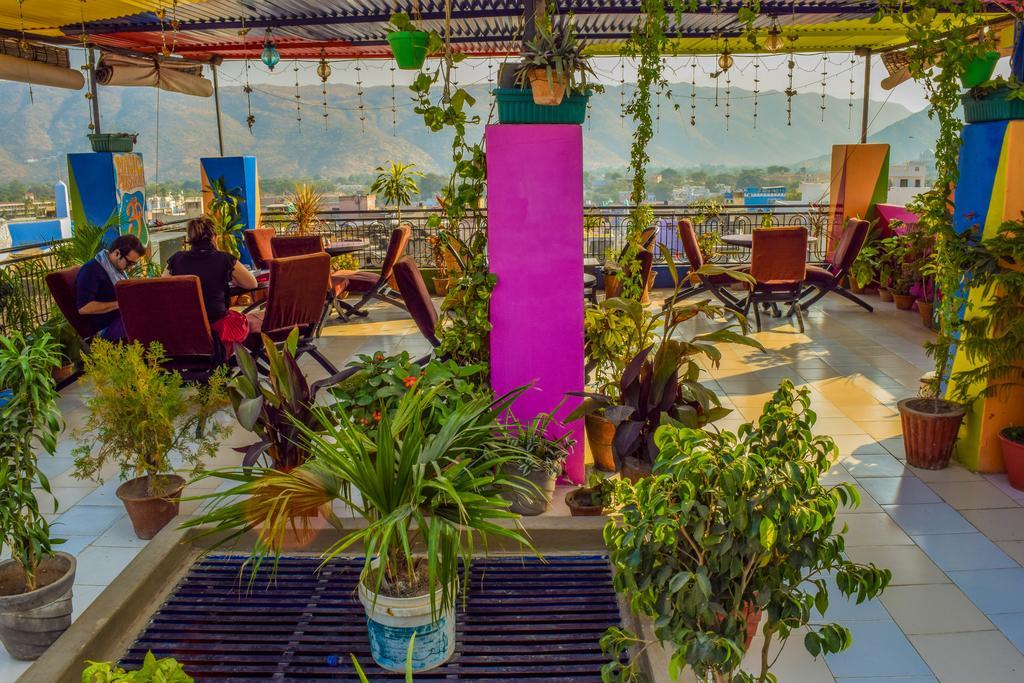 Hotel Everest Pushkar Bagian luar foto