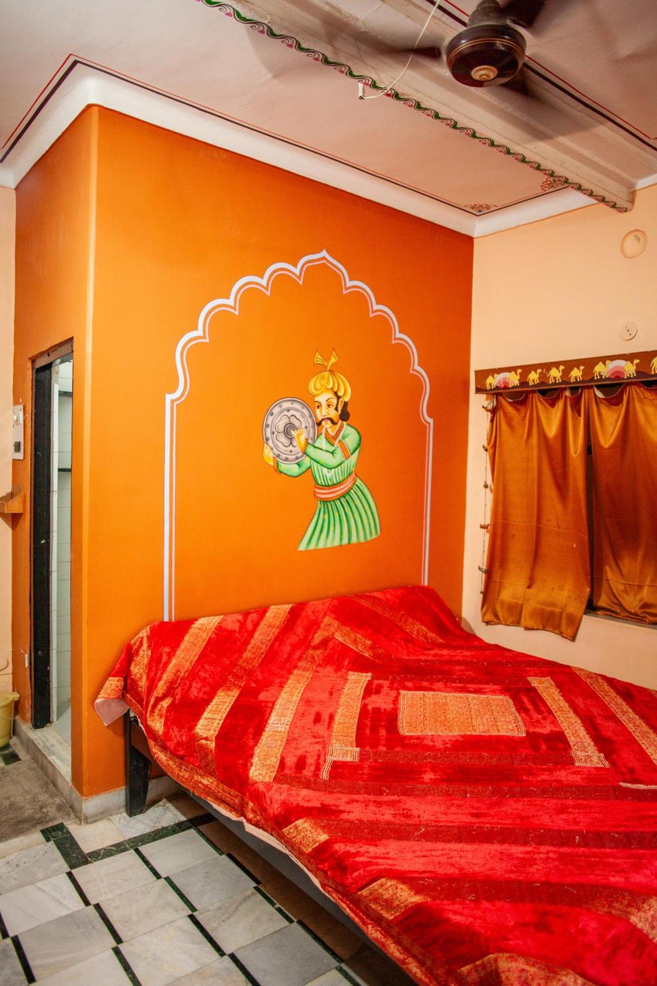 Hotel Everest Pushkar Bagian luar foto