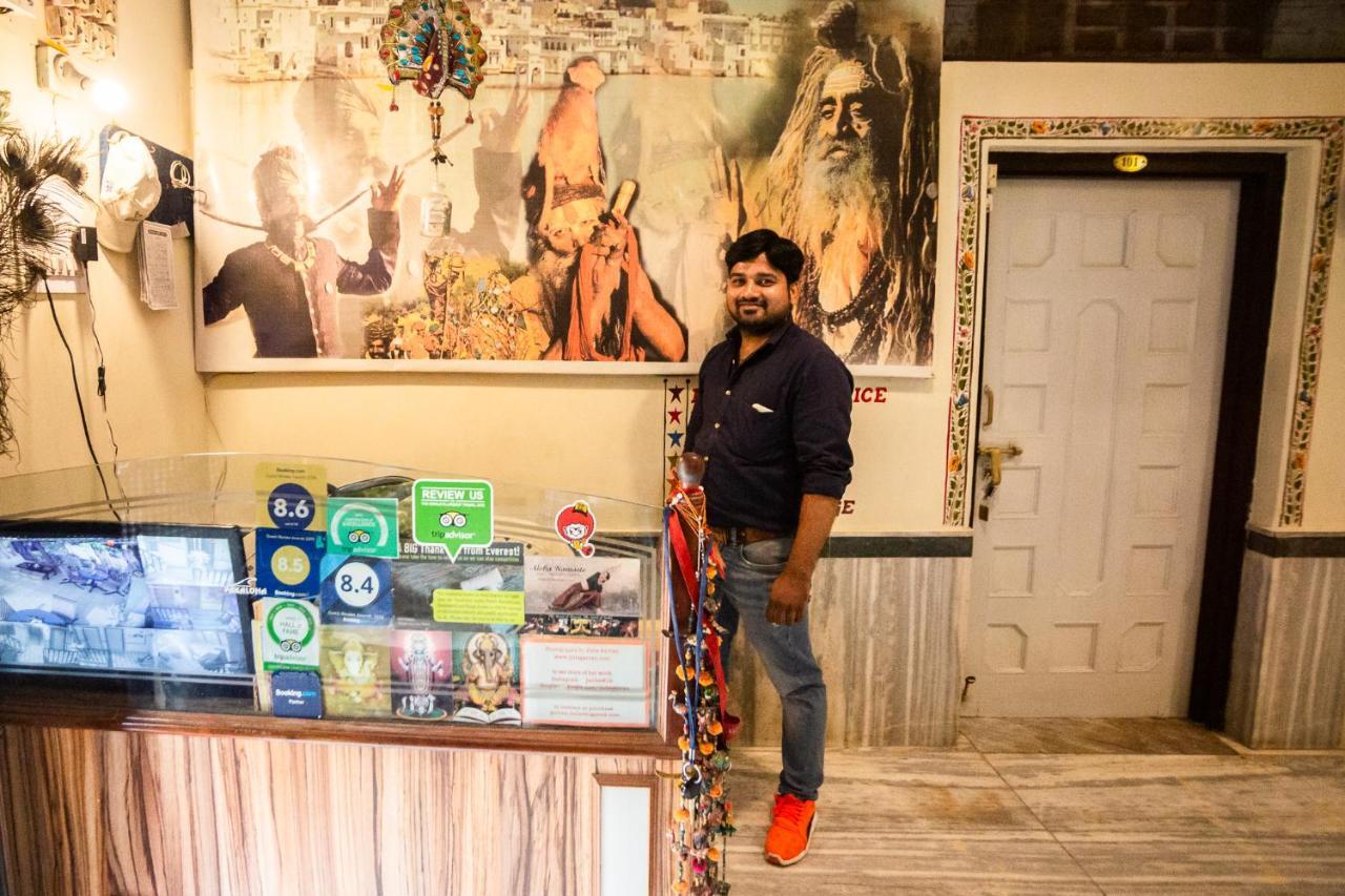 Hotel Everest Pushkar Bagian luar foto