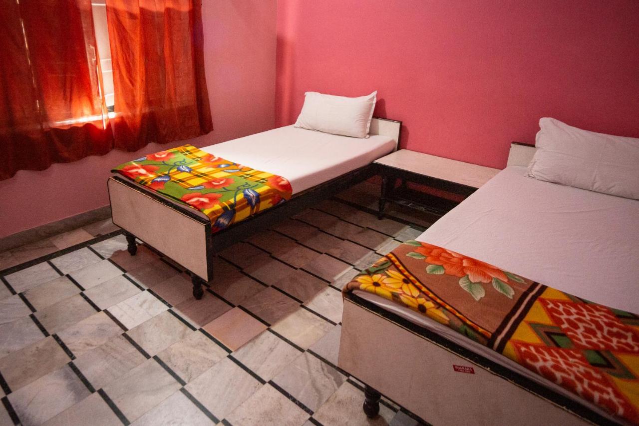 Hotel Everest Pushkar Bagian luar foto