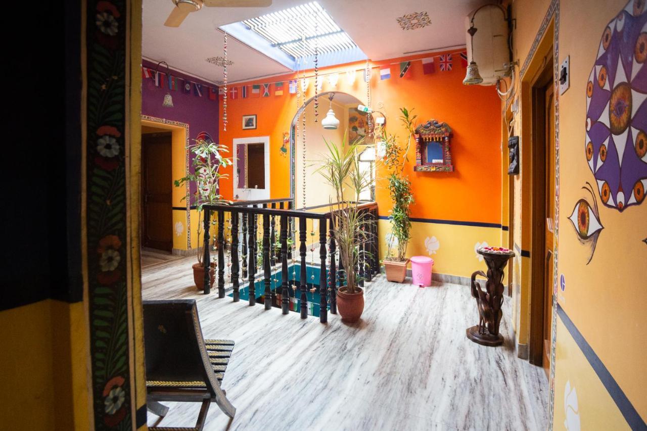 Hotel Everest Pushkar Bagian luar foto